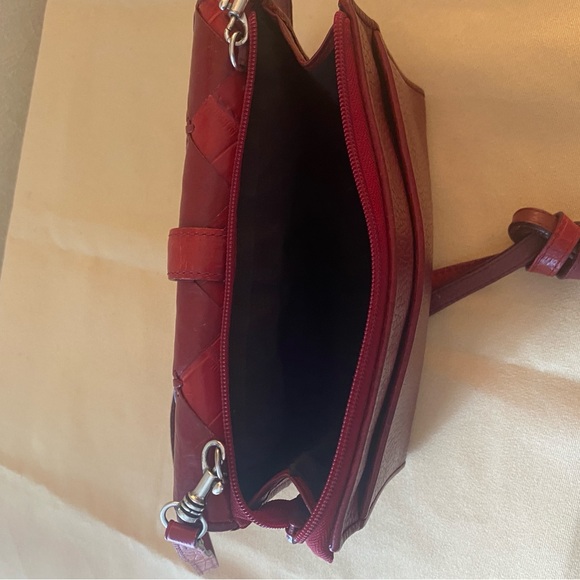 Beautiful and Elegant Brighton Red Leather Women's Bag - Picture 7 of 11